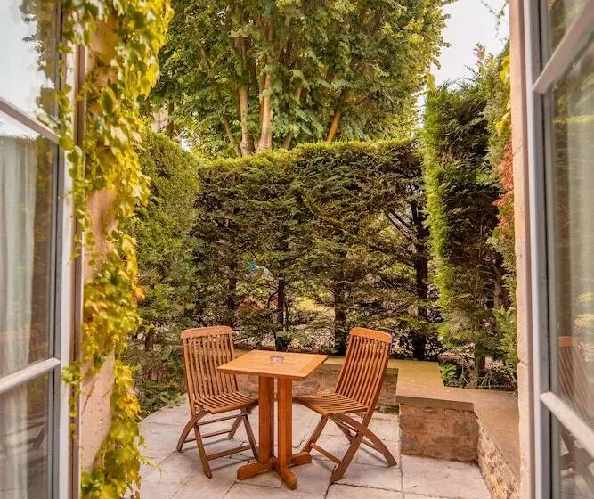 スーペリアールーム, Hôtel Le Donjon   Cœur De La Cité Médiévale