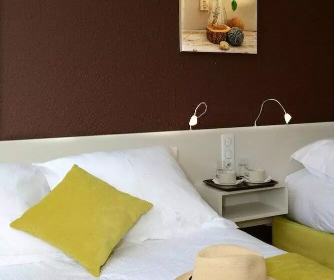 Camera Standard, Le Lagon