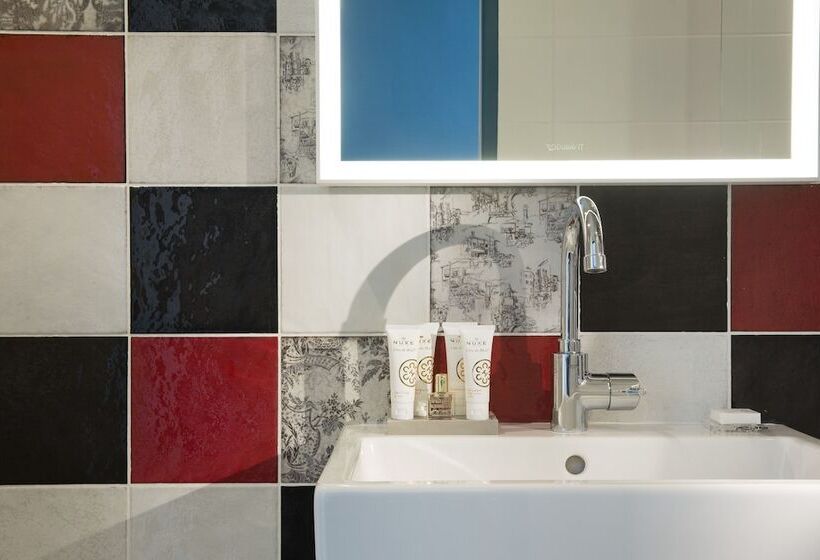 スタンダードルーム, Les Tournelles