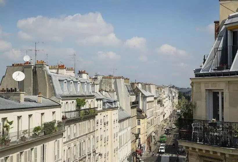 اتاق استاندارد, Les Tournelles