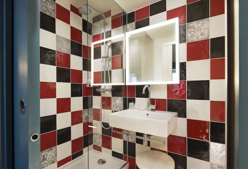 スタンダードシングルルーム, Les Tournelles