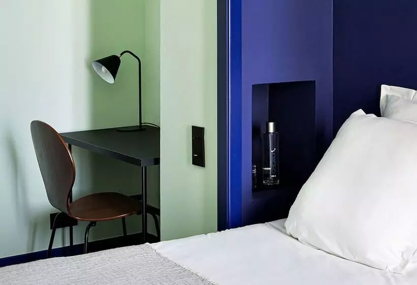 اتاق سوپریور یک تخته, New Hotel Le Quai   Vieux Port