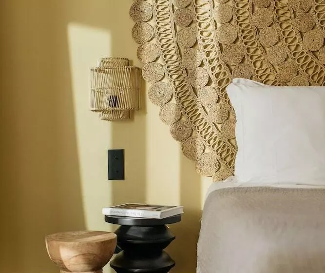 اتاق لوکس سه تخته, New Hotel Le Quai   Vieux Port