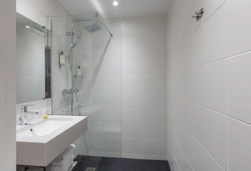 Chambre Supérieure, Paris Italie