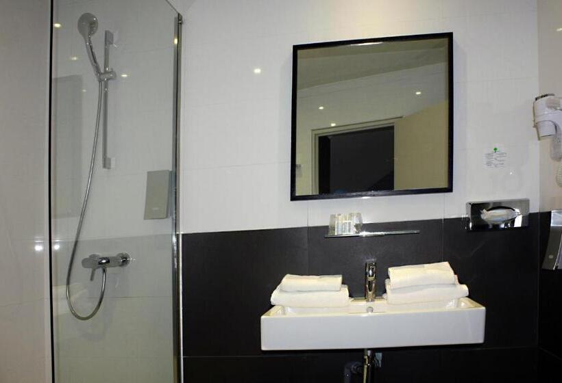 Семейный Номер, Best Western Hotel Acadie Paris Nord Villepinte