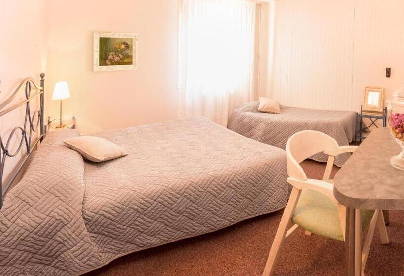 דירת חדר, Logis Hôtel Cartier