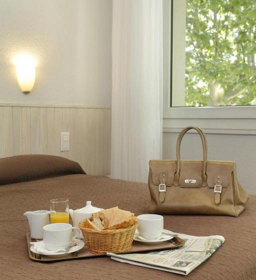 Номер Комфорт, Logis Hôtel Cartier