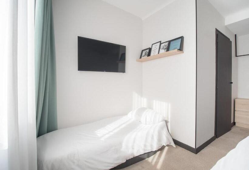 스탠다드 트리플 룸, Urban Style Hotel De France