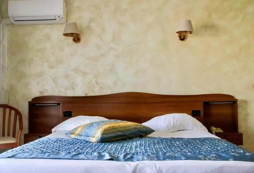 Habitación Deluxe, Anglade