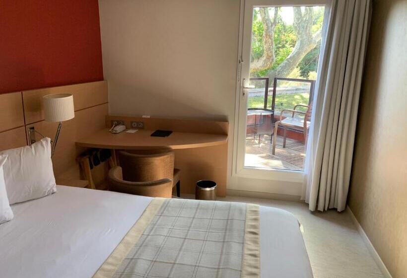اتاق سوپریور با تخت بزرگ, Best Western Plus Le Lavarin
