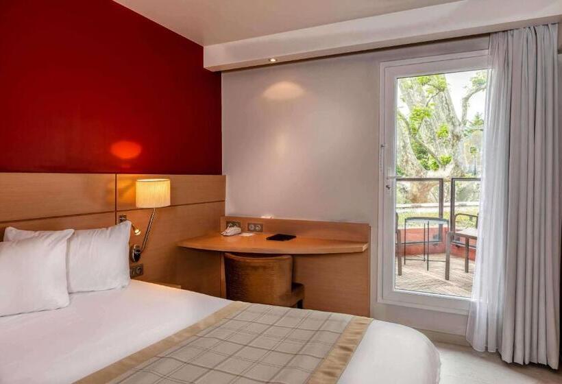 اتاق سوپریور با تخت بزرگ, Best Western Plus Le Lavarin