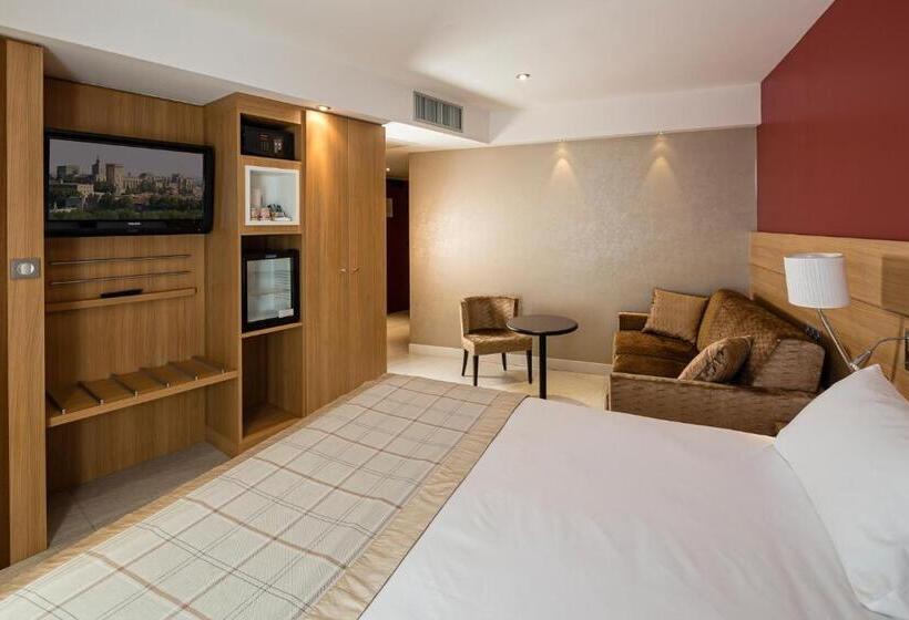 اتاق خانوادگی, Best Western Plus Le Lavarin