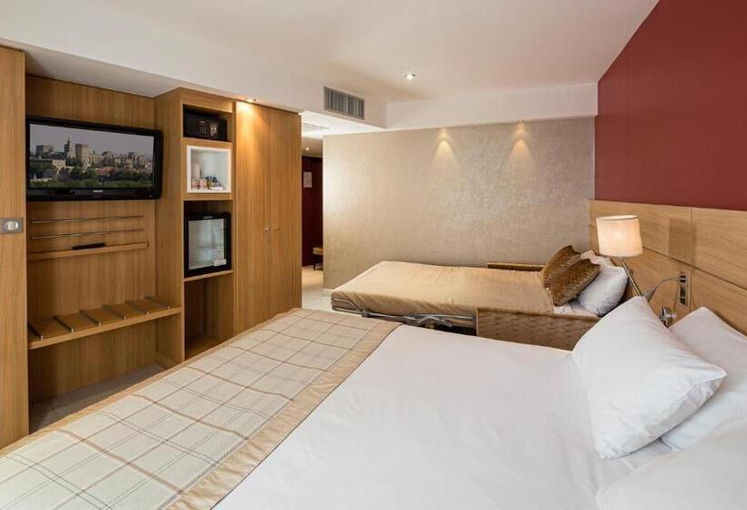 اتاق خانوادگی, Best Western Plus Le Lavarin