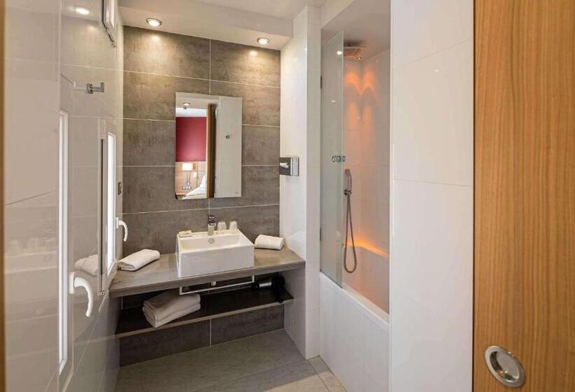 اتاق خانوادگی, Best Western Plus Le Lavarin