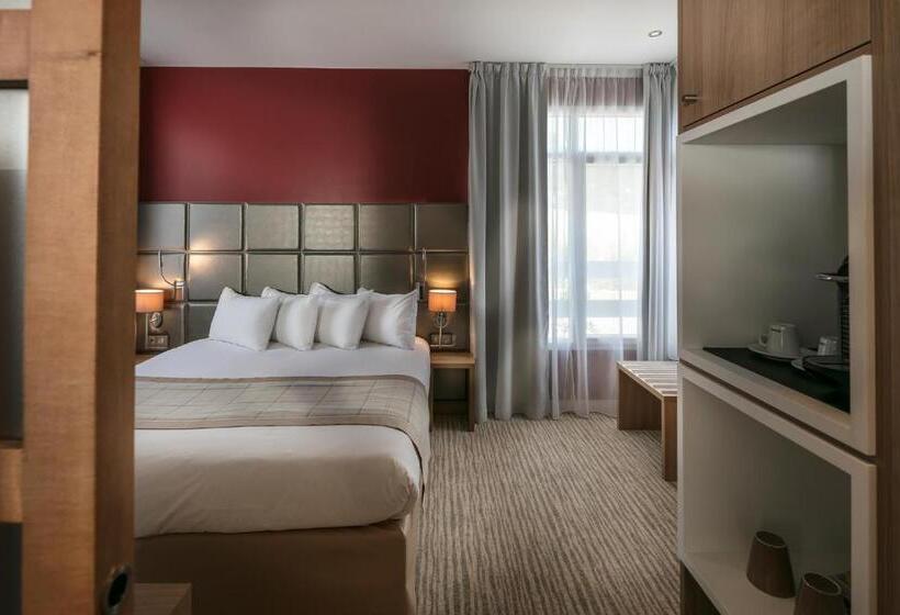 سوئیت جونیور با تخت بزرگ, Best Western Plus Le Lavarin