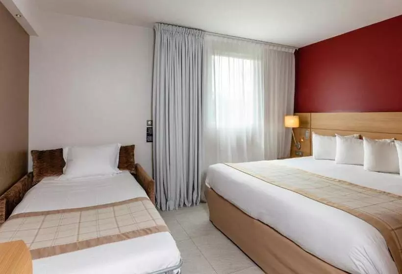 اتاق ساده سه‌ نفره, Best Western Plus Le Lavarin