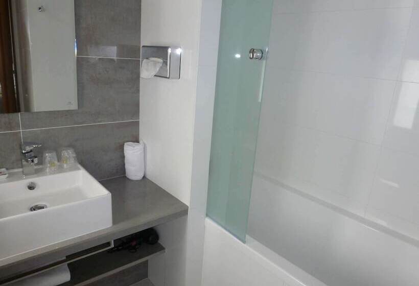 Семейный Номер, Best Western Plus Le Lavarin