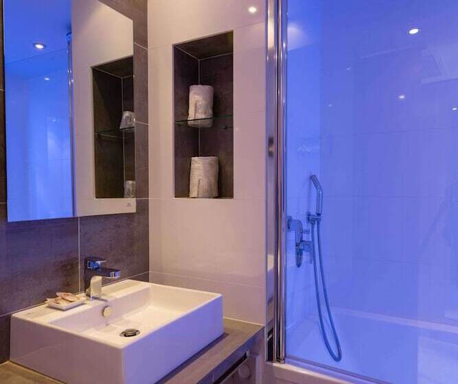 اتاق خانوادگی, Best Western Plus Le Lavarin