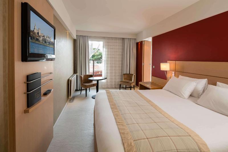 اتاق اجرایی با تخت بزرگ, Best Western Plus Le Lavarin