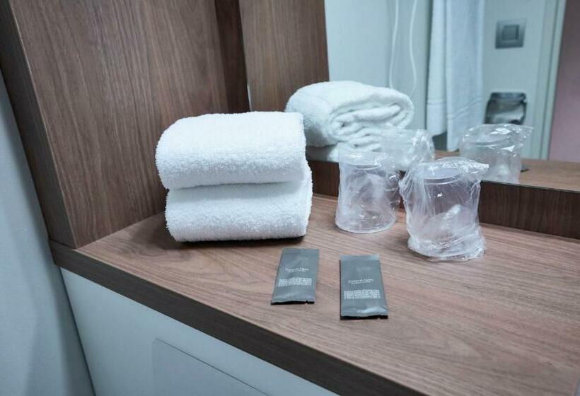 Номер Superior, Campanile Paris Est Pantin