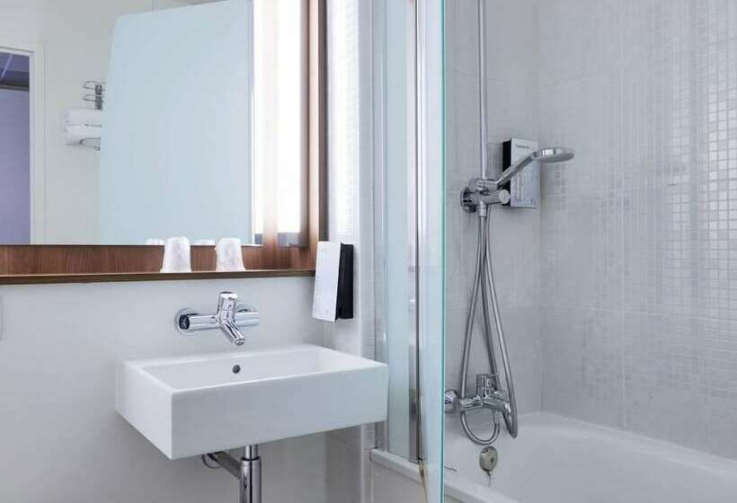 Номер Superior, Campanile Paris Est Pantin