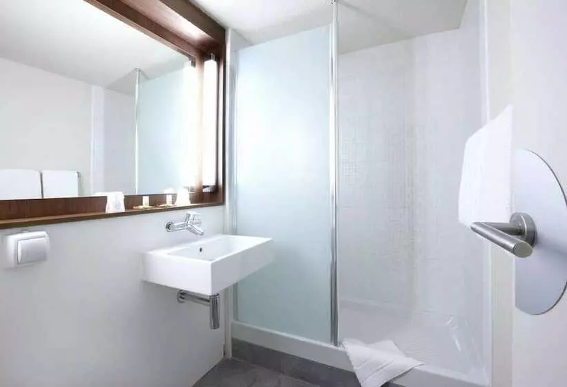 Standard-huone, Campanile Prime Paris Pantin