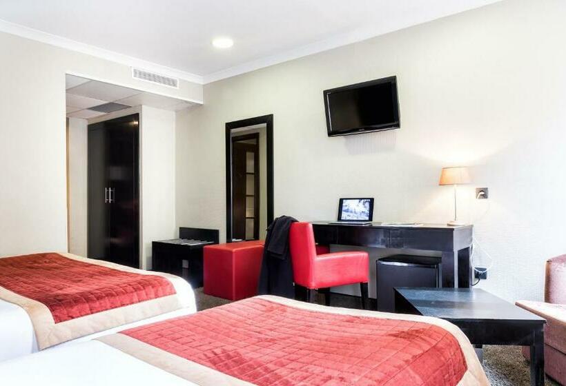 スタンダードトリプルルーム, De Suede