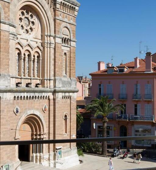 スタンダードルーム, Excelsior