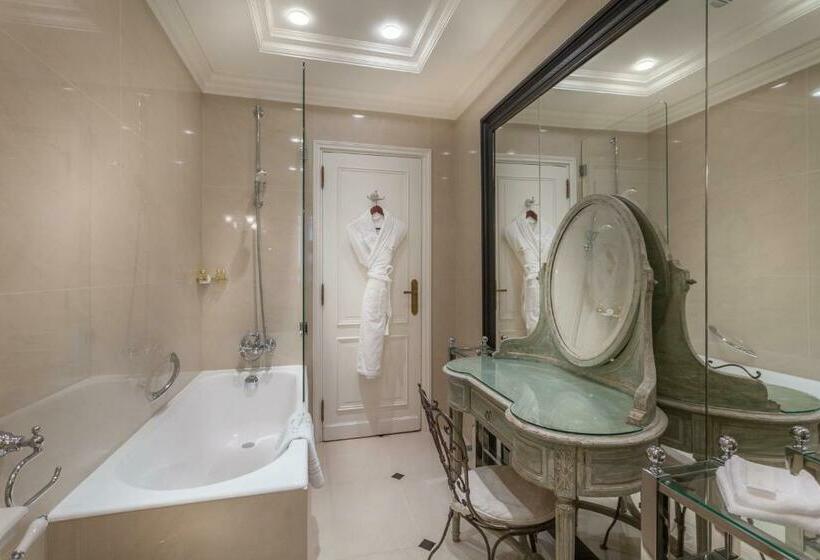 スイート, Hôtel Duc De St Simon