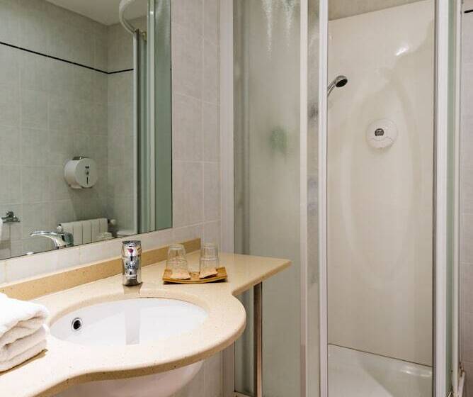 غرفة قياسية, Hôtel Icare