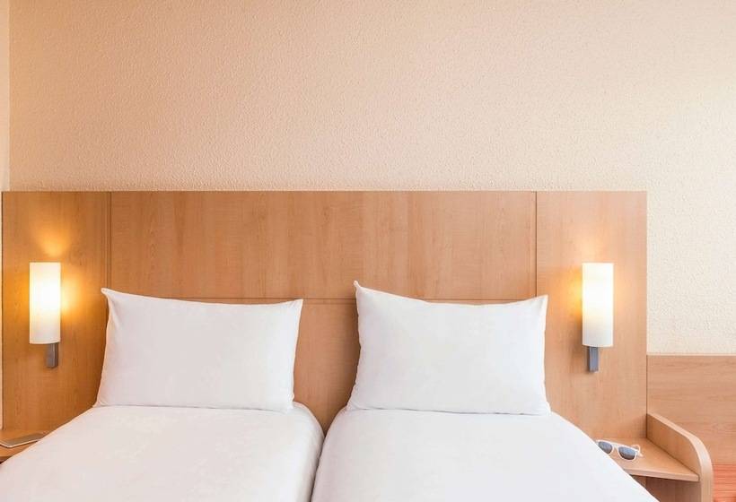 Номер Стандарт, Ibis Cergypontoise Le Port