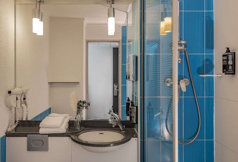 Номер Стандарт, Ibis Styles Fontenay