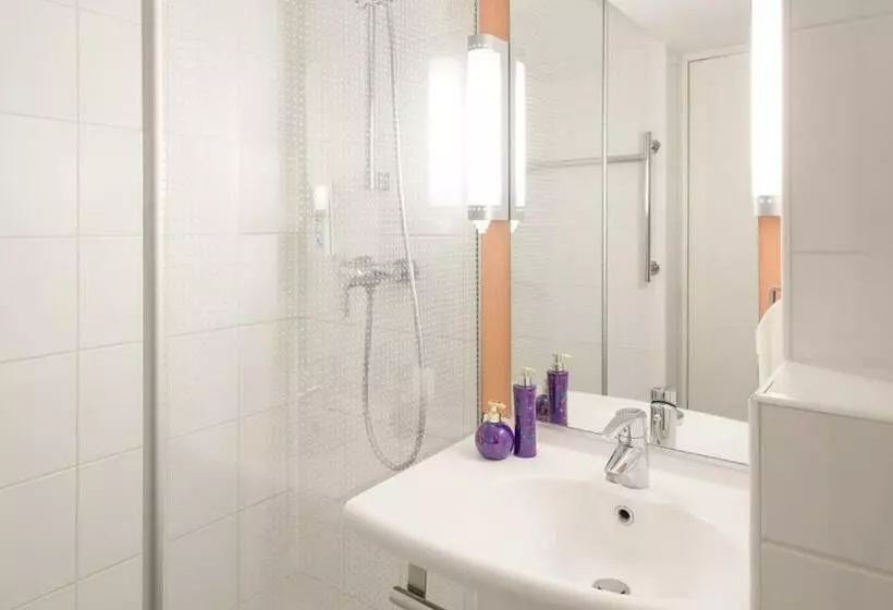 Standardzimmer, Ibis Valence Sud