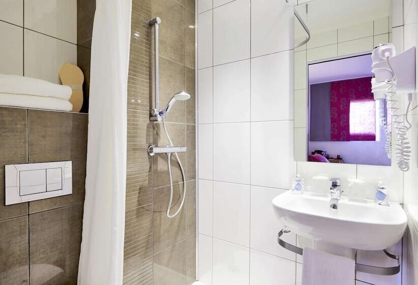 标准间, Hôtel Restaurant Kyriad Fréjus