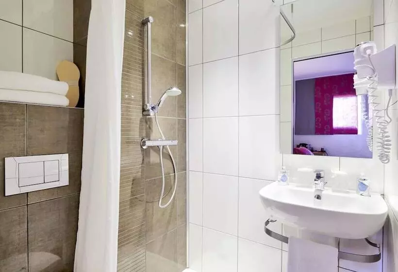 اتاق استاندارد, Hôtel Restaurant Kyriad Fréjus
