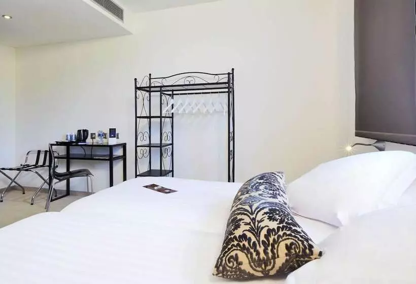 اتاق استاندارد, Hôtel Restaurant Kyriad Fréjus