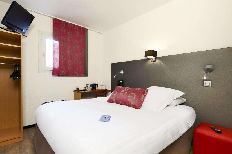 标准间, Hôtel Restaurant Kyriad Fréjus