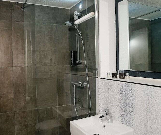 اتاق استاندارد با تخت دوبل, Hôtel Kyriad Lille Nord   Roncq