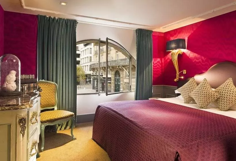 Chambre Basic, La Maison Favart
