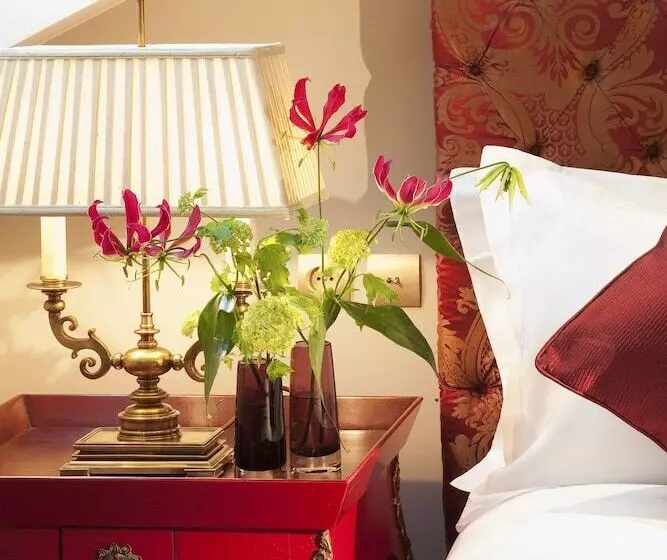 Suite, La Maison Favart