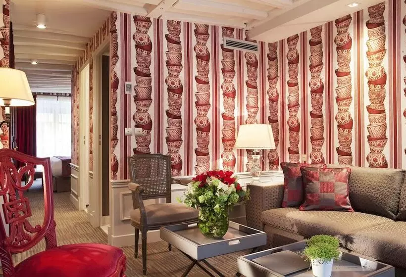 Suite Familiale, La Maison Favart
