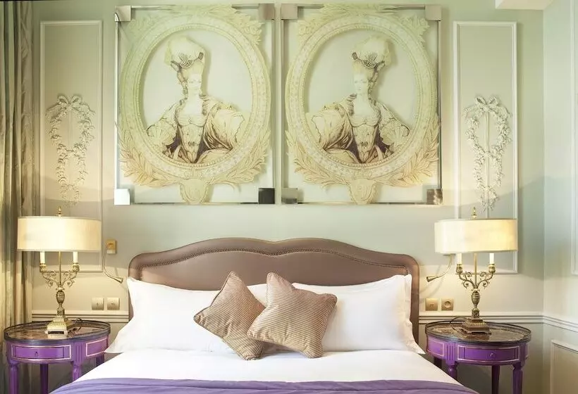 Suite Familiale, La Maison Favart