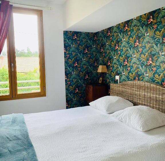 Семейный Номер, La Halte Solognote   Hôtel Autonome  Restaurant 15min Parc Fédéral Lamotte