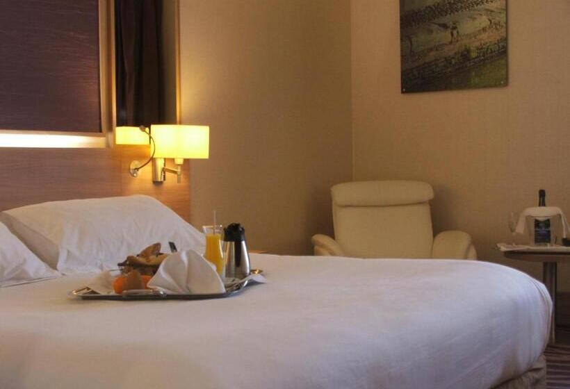 سوییت جونیور, Plaza Hotel Capitole Toulouse