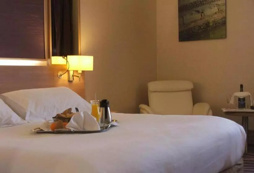 سوییت جونیور, Plaza Hotel Capitole Toulouse