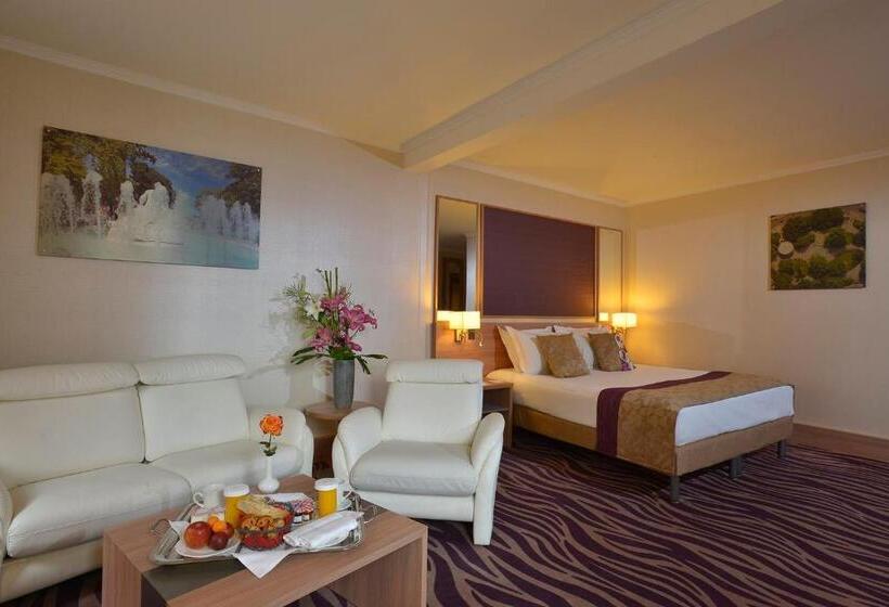 سوییت جونیور, Plaza Hotel Capitole Toulouse