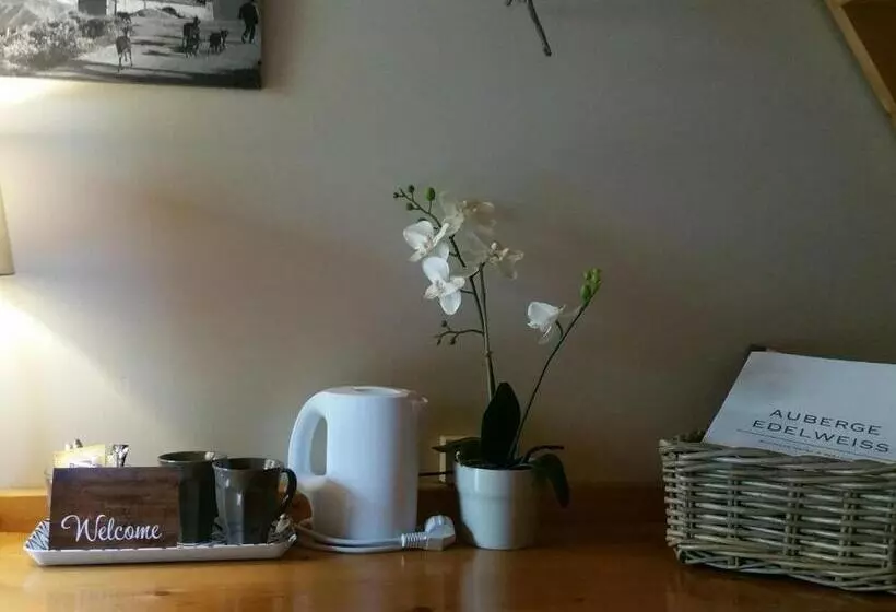 コンフォートルーム, Auberge Edelweiss