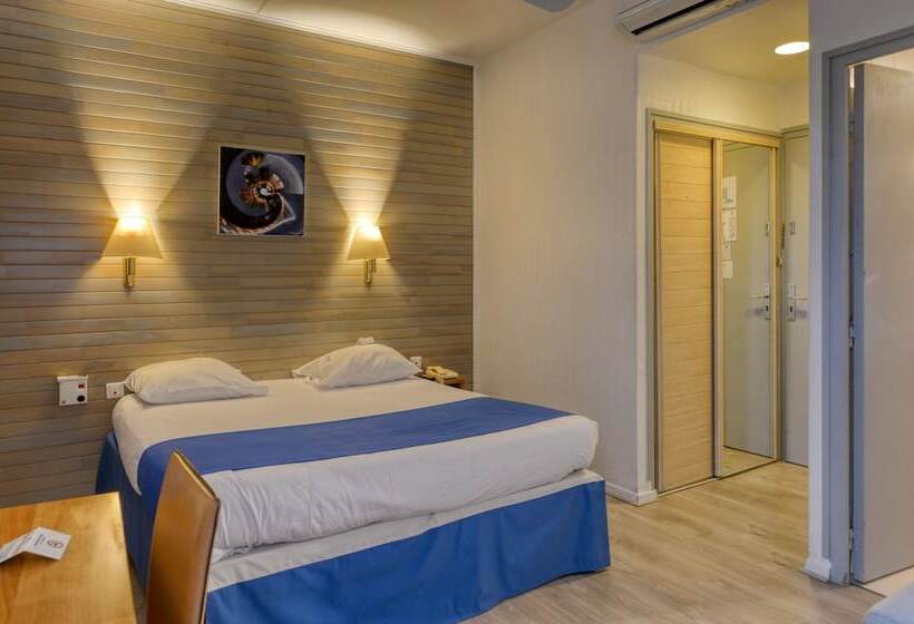 غرفة قياسية ثلاثية, Le Gambetta