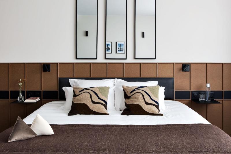 غرفة قياسية, Du Port