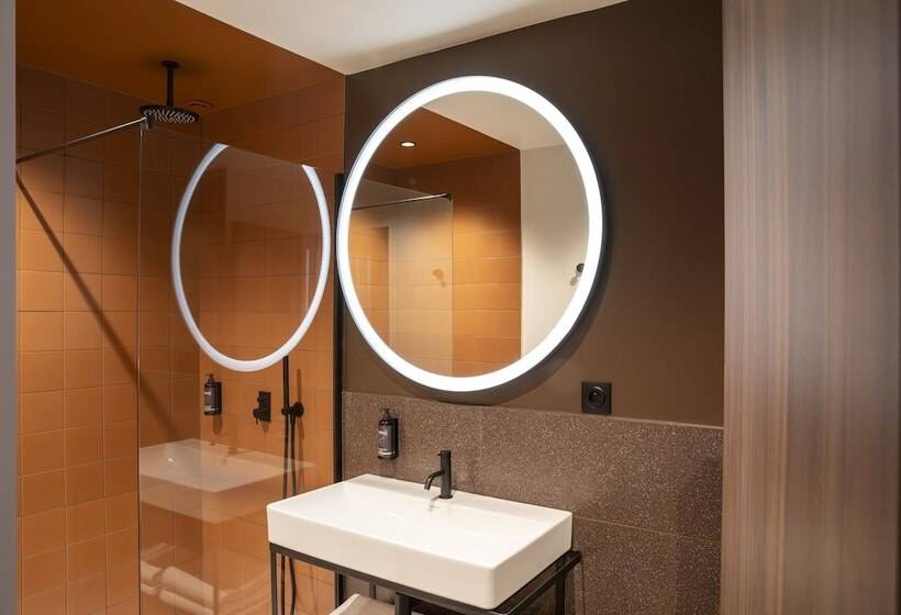 غرفة سوبيريور, Du Port